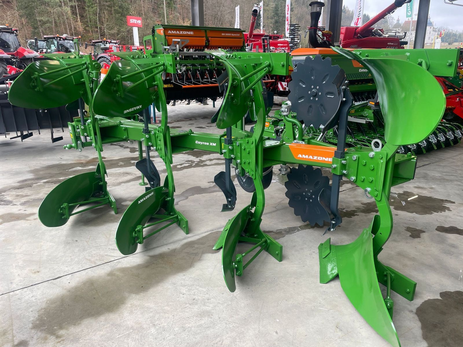 E-FARM: Amazone Cayros XM 4-950 - Plov - id Q2NCT6T - 16.875 € - Produktionsår: 2025 - Østrig