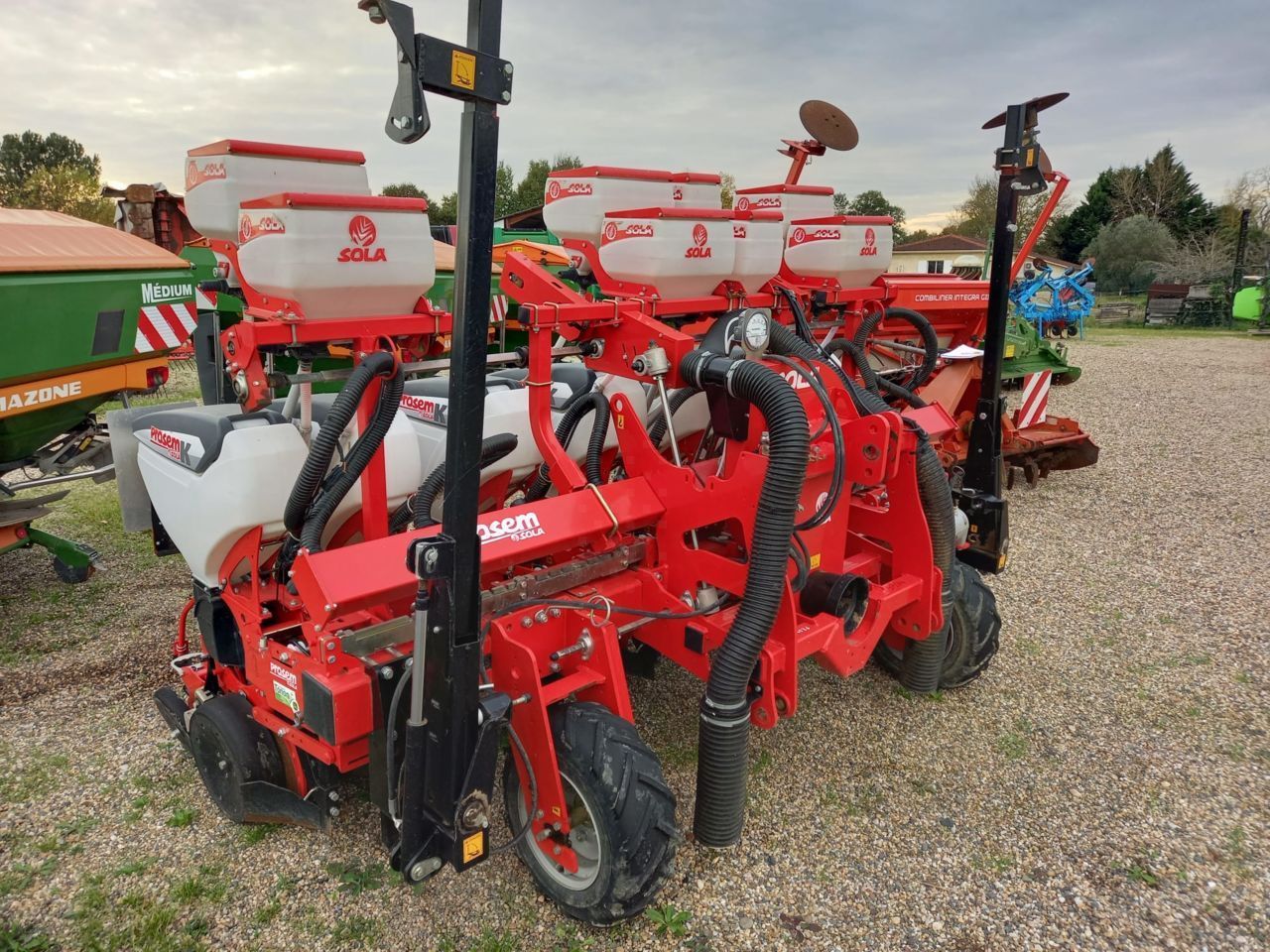 E-FARM: Solo prosem k - Semoir de précision - id T9SHEET - 25 000 € - Année: 2019 - France