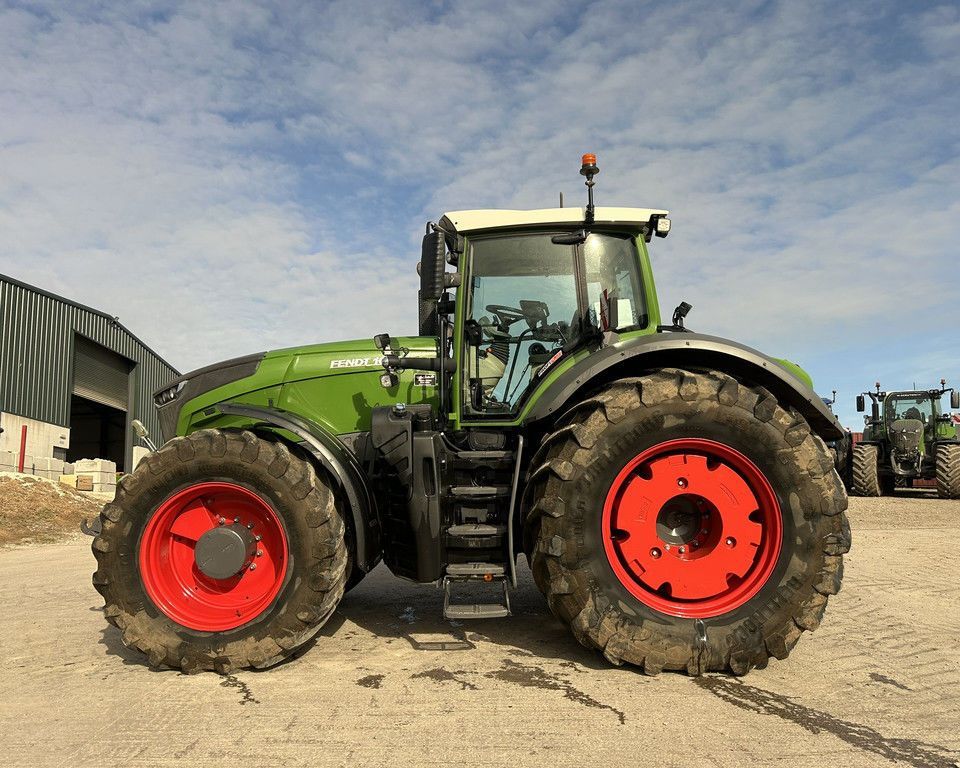 Fendt 1050 Vario Tractor 268.940 EUR