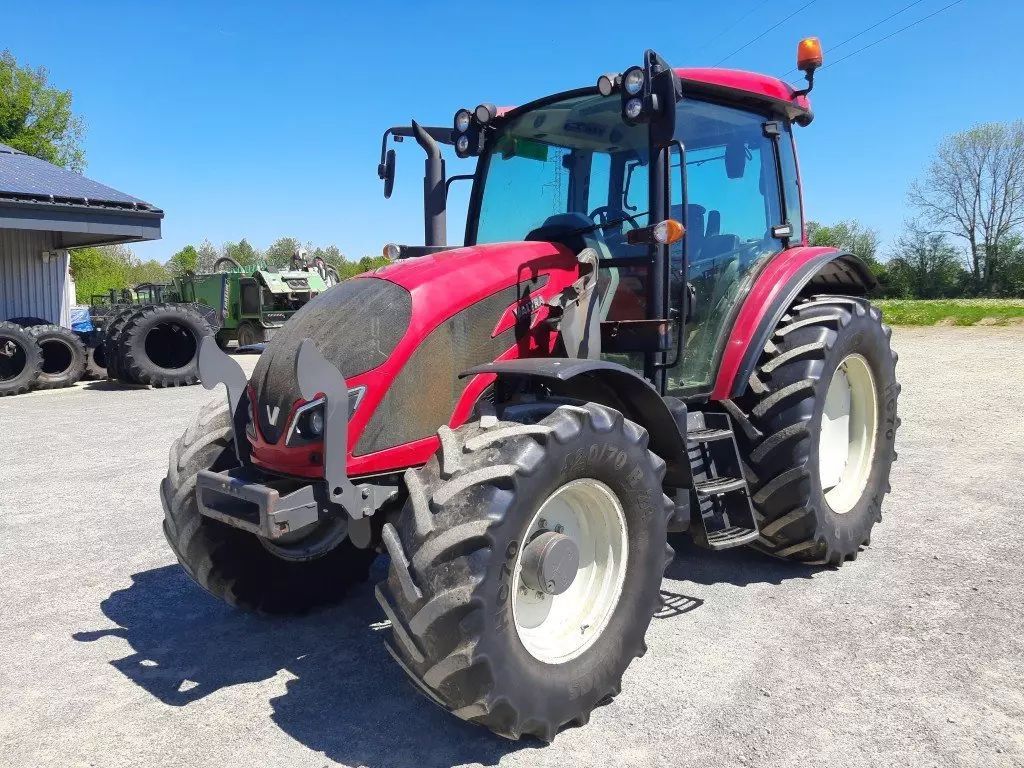 E-FARM: Valtra A114 - Tracteur - id AV9Y7JV - 43 000 € - Année: 2019 - Lecture du nombre d'heure: 3 571,Puissance du moteur (chevaux): 110,France