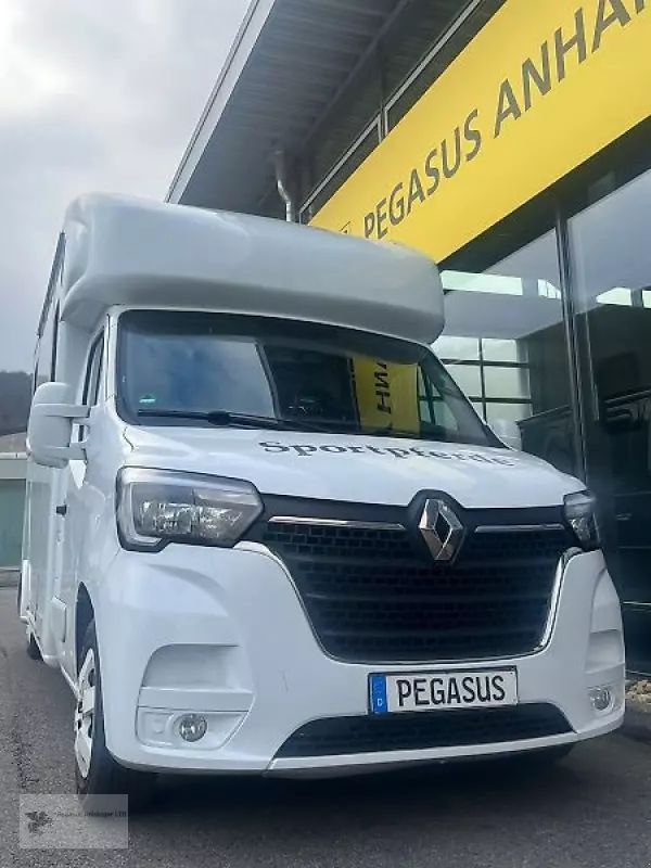 E-FARM: Renault master 2 pferdetransporter 4-sitzer 1.hand top - Anhänger - id PCFX4F4 - 50.419 € - Baujahr: 2023 - Deutschland