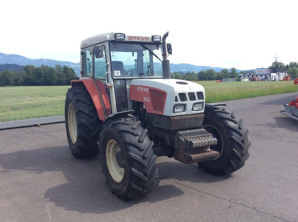 Steyr 964 Traktor 18 900 €