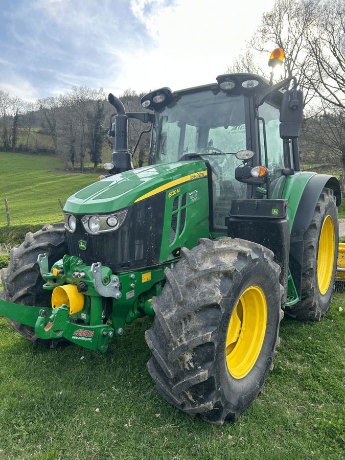 E-FARM: John Deere 6120 M - Tracteur - id KU3EVQY - Année: 2022 - Lecture du nombre d'heure: 600,Puissance du moteur (chevaux): 120,France