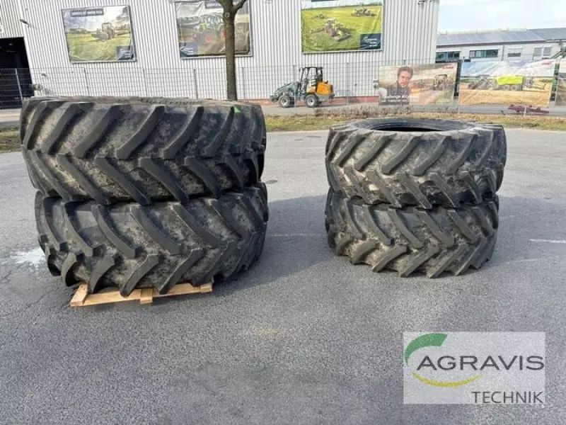 TRELLEBORG 710/70 r 42 + 600/70 r30 Räder und Raupenlaufwerk 5.900 €