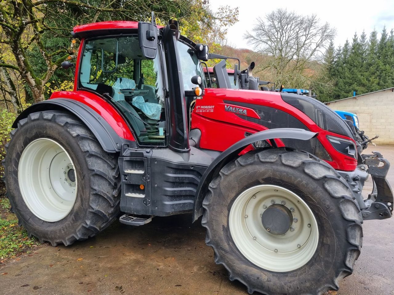 Valtra T 174 Traktor 85 000 €