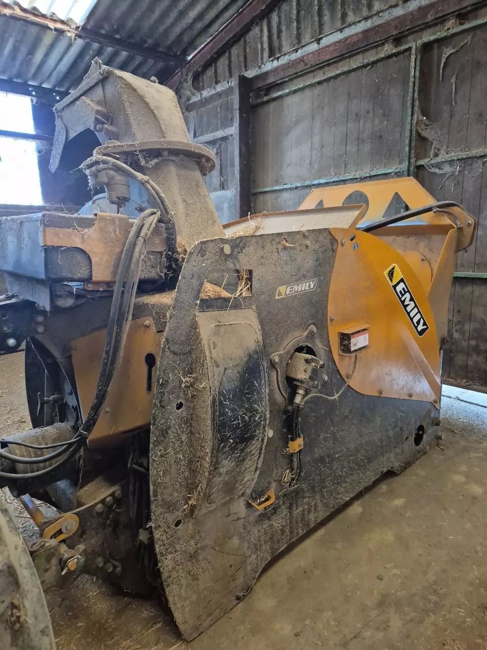 E-FARM: Emily sigma - Silage cutter and feeder - id Y6JJAEV - €11,000 - Year of construction: 2017 - France
