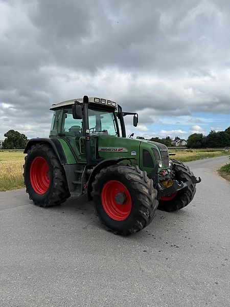 E-FARM: Fendt Favorit 712 Vario - Tracteur - id MXWZIHR - Année: 2003 - Lecture du nombre d'heure: 11 935,Puissance du moteur (chevaux): 125,Allemagne
