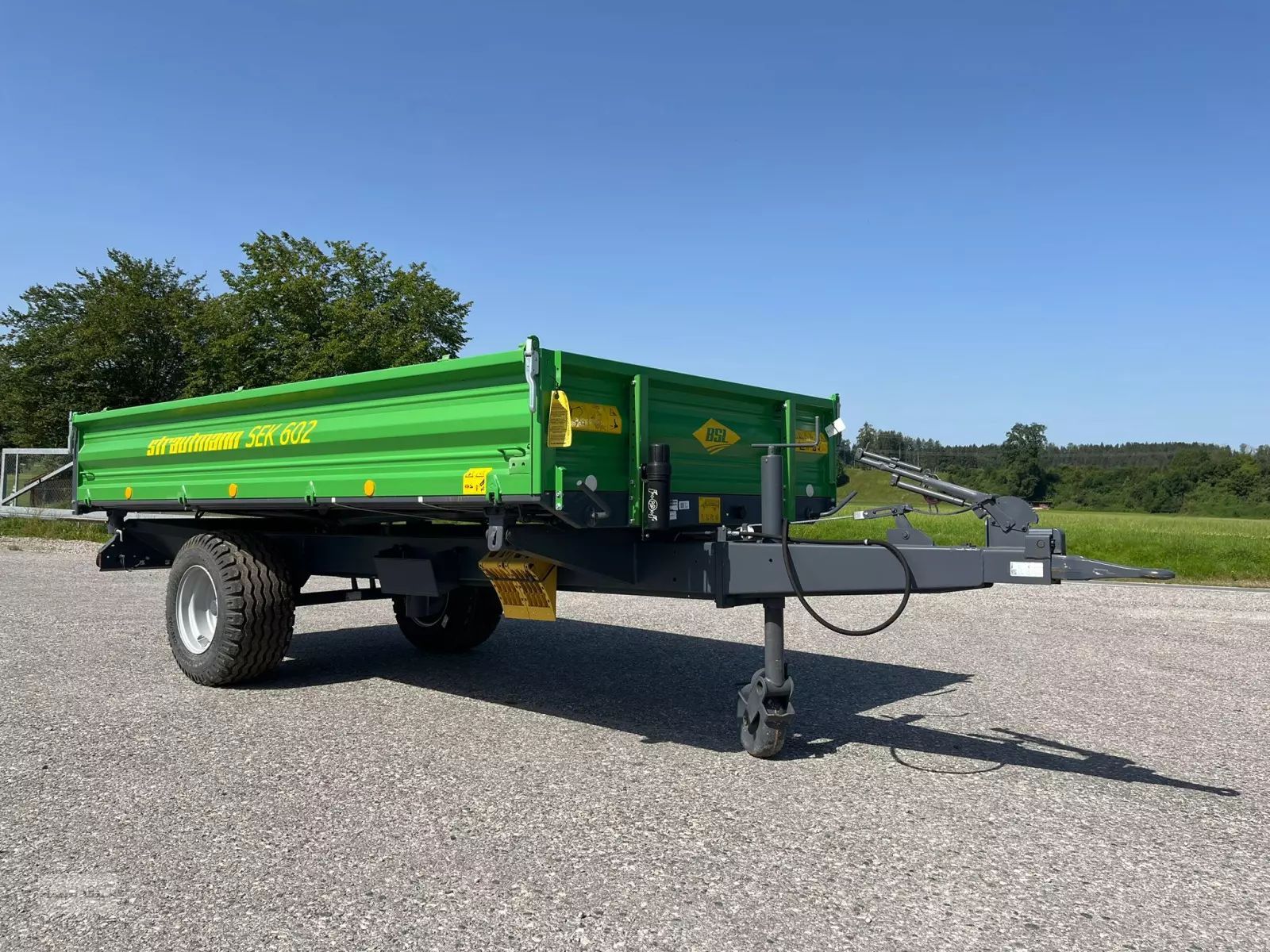 E-FARM: Strautmann SEK 602 - Kipper - id LMYEZ7U - 8.655 € - Baujahr: 2023 - Deutschland