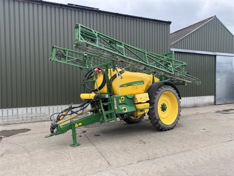 E-FARM: John Deere 732 - Opryskiwacz - id IQQSRJ3 - 13 541 € - Rok produkcji: 2011 - Zjednoczone Królestwo