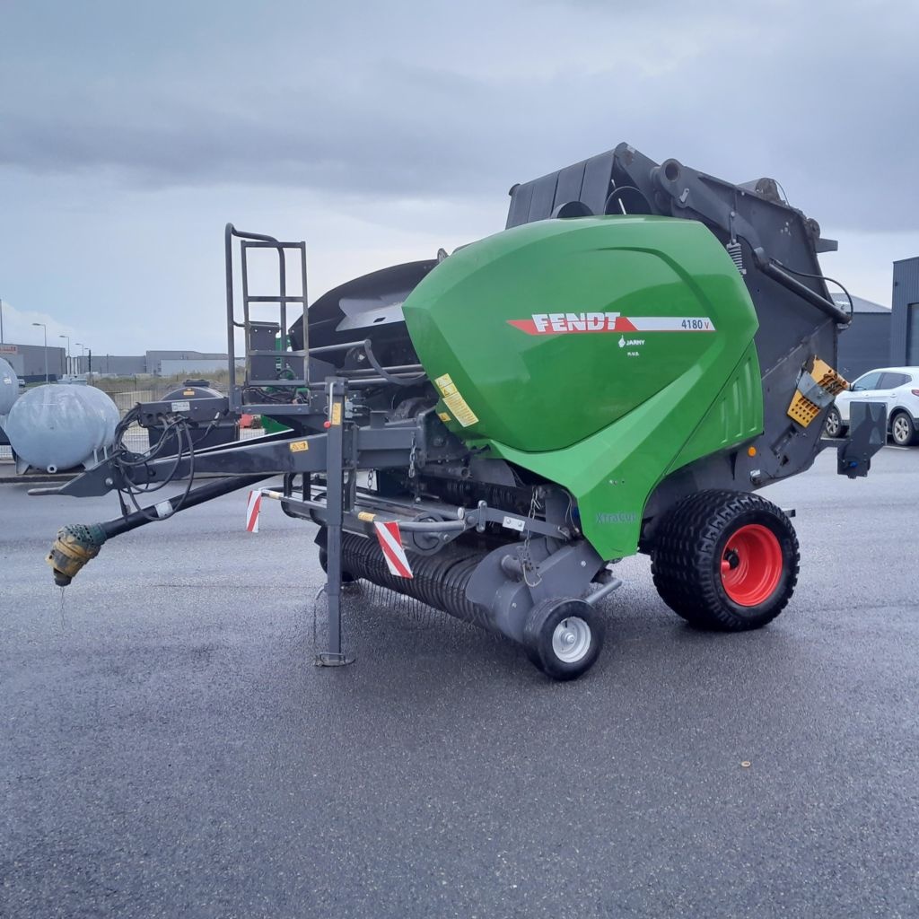 Fendt 4180 V baler 32.000 €