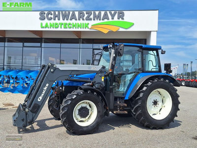 E-FARM: New Holland TL90 - Tractor - id 92FNDWC - €37,965 - Year of construction: 2004 - Engine hours: 5,965,Engine power (HP): 85,Austria