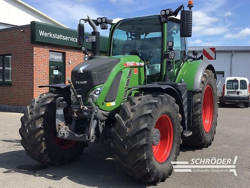 E-FARM: Fendt 724 Vario ProfiPlus - Traktor - id VJHDQUC - 159.885 € - Produktionsår: 2021 - Motortimer: 2.762,Motoreffekt (HP): 238,Tyskland