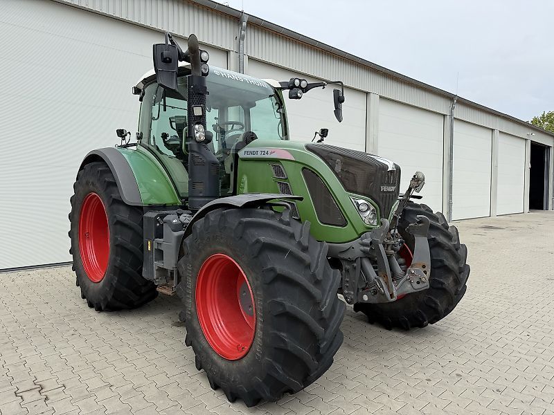 E-FARM: Fendt 724 Vario Profi - Tracteur - id 5XKMQ5I - 89 000 € - Année: 2017 - Lecture du nombre d'heure: 6 875,Puissance du moteur (chevaux): 237,Allemagne