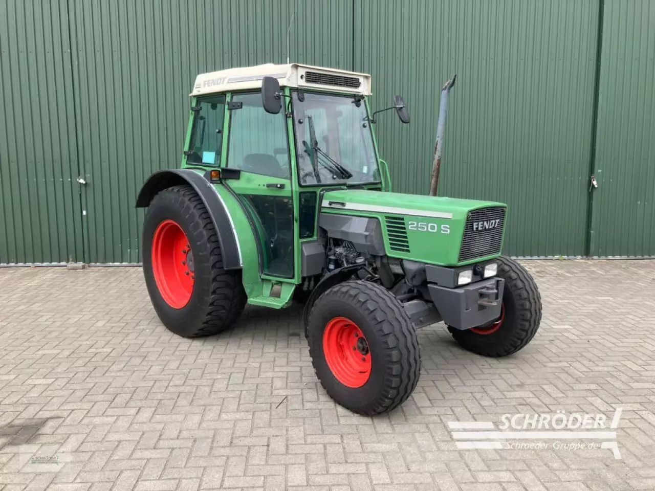 E-FARM: Fendt Farmer 250 S - Tractor - id RKEVGWI - 16.885 € - Año: 1991 - Horas: 15.541,Potencia del motor: 50,Alemania