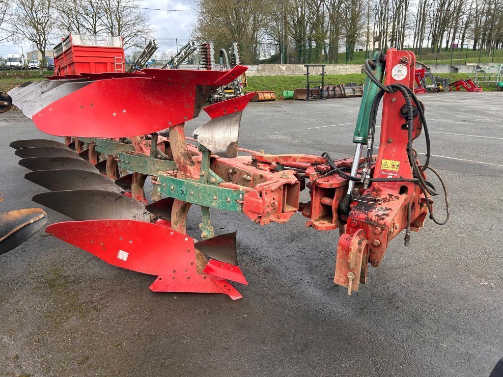 Kverneland eg Plough €21,500