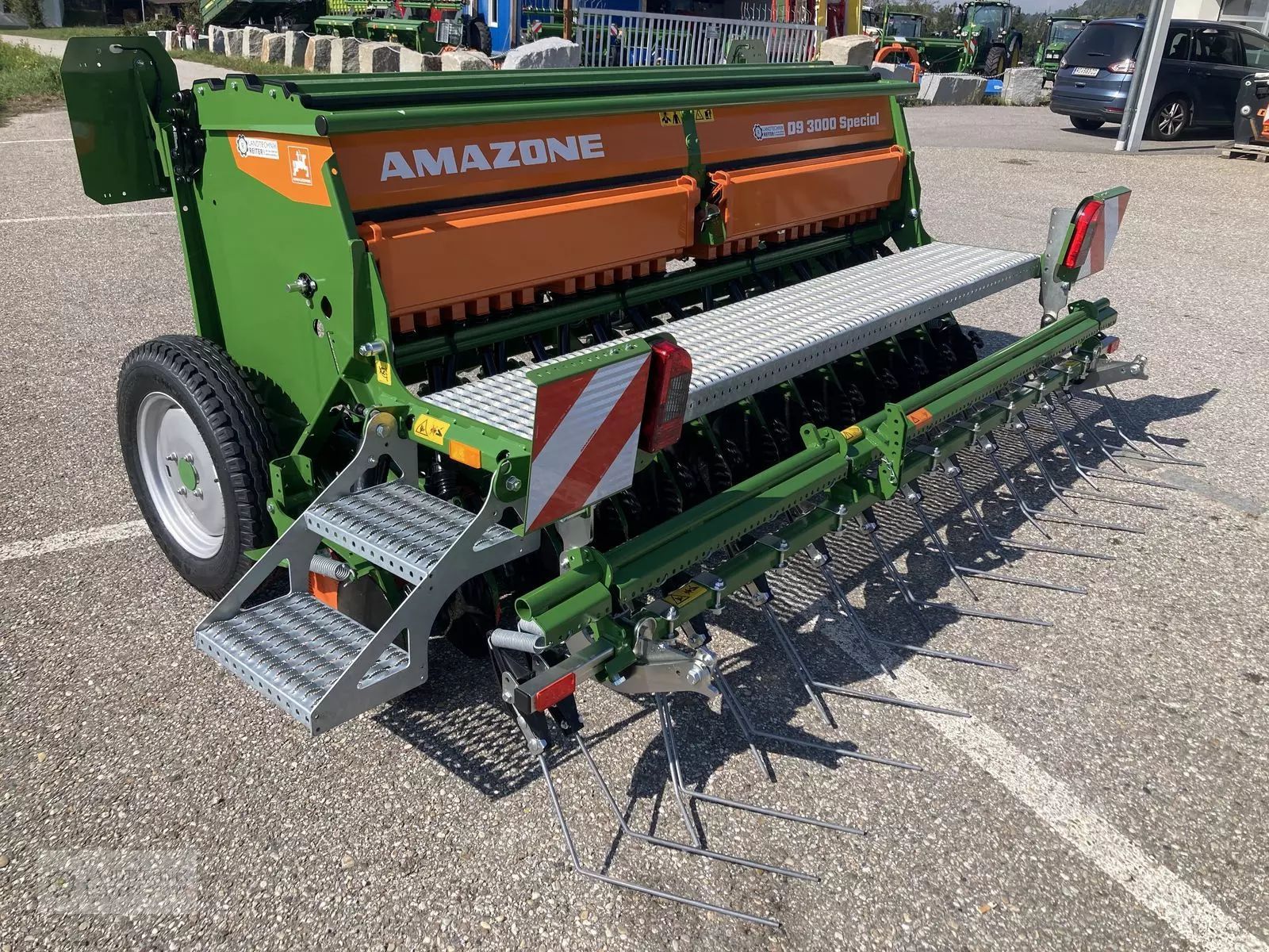 E-FARM: Amazone d 9 / 3000 special - Burghiu - id 1UQ8JLF - 13.250 EUR - Anul: 2025 - Austria