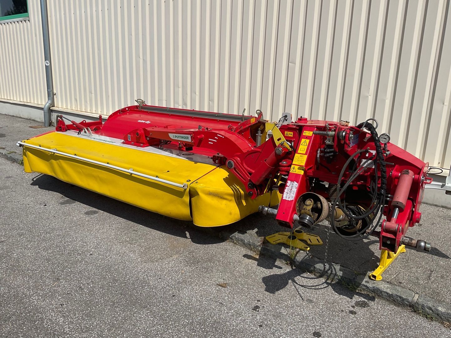 E-FARM: Pöttinger NovaCat 302 - Mower - id DMBZQFL - €9,917 - Year of construction: 2013 - Engine hours: 1,Austria