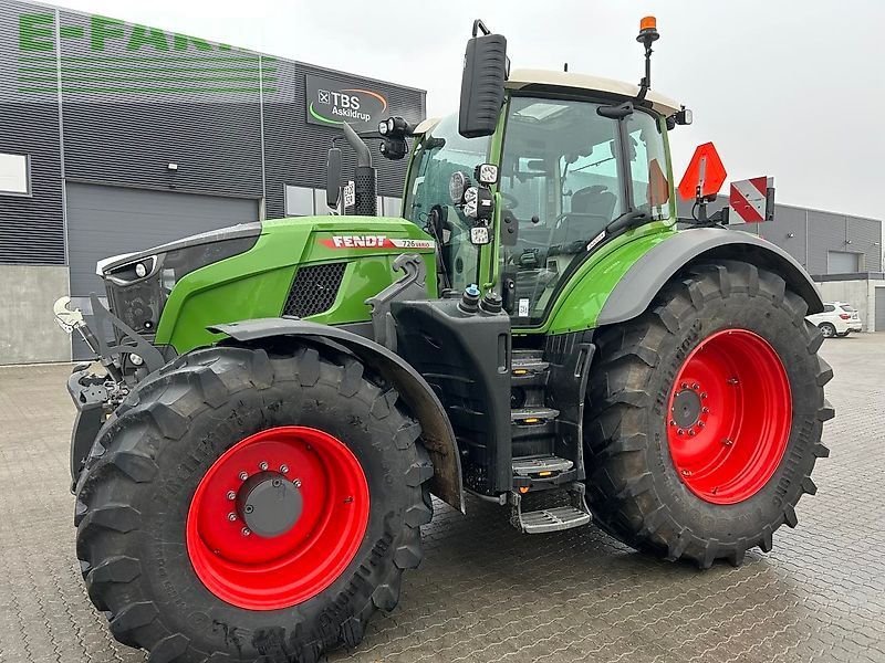 Fendt 726 Vario Tractor €249,900