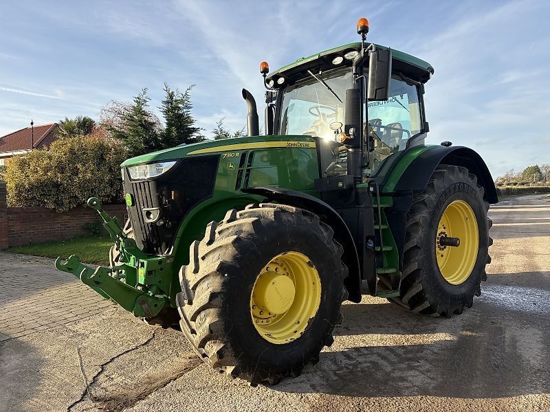 John Deere 7310 R Tractor €90,334