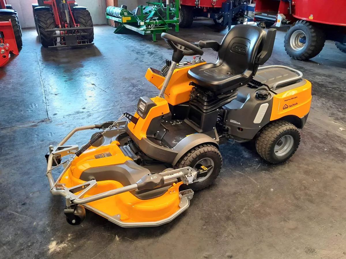 STIGA park pro 900 awx inkl. mähwerk und schneeschild Lawn mower €14,575