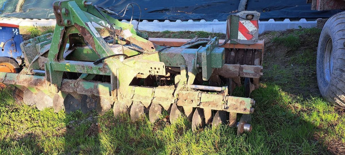 E-FARM: Amazone catros + 3501 - Grubber - id DFB9CYC - 9.500 € - Baujahr: 2014 - Frankreich