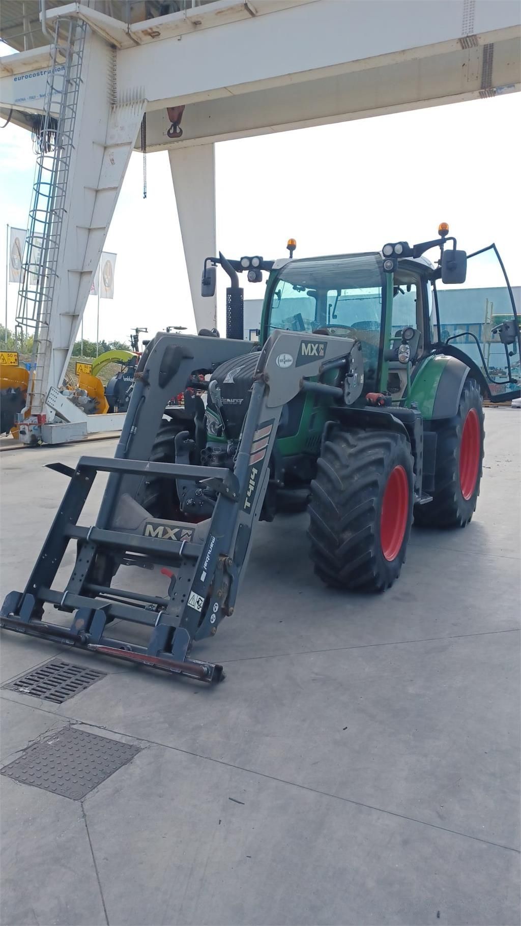 Fendt 516 Vario Tractor €88,000