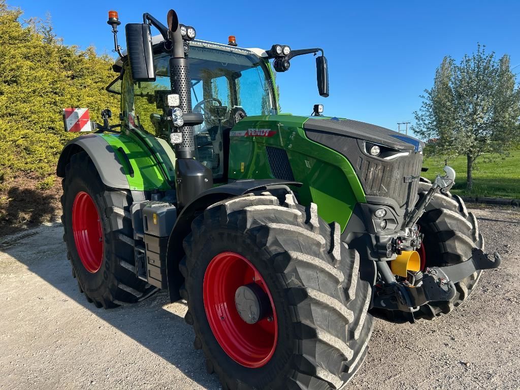 Fendt 726 Vario Tractor €223,804
