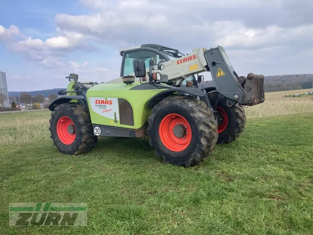 E-FARM: Claas scorpion 7040 - Chargeur télescopique  - id NQWCNPM - 47 000 € - Année: 2010 - Lecture du nombre d'heure: 6 360,Puissance du moteur (chevaux): 120,Allemagne