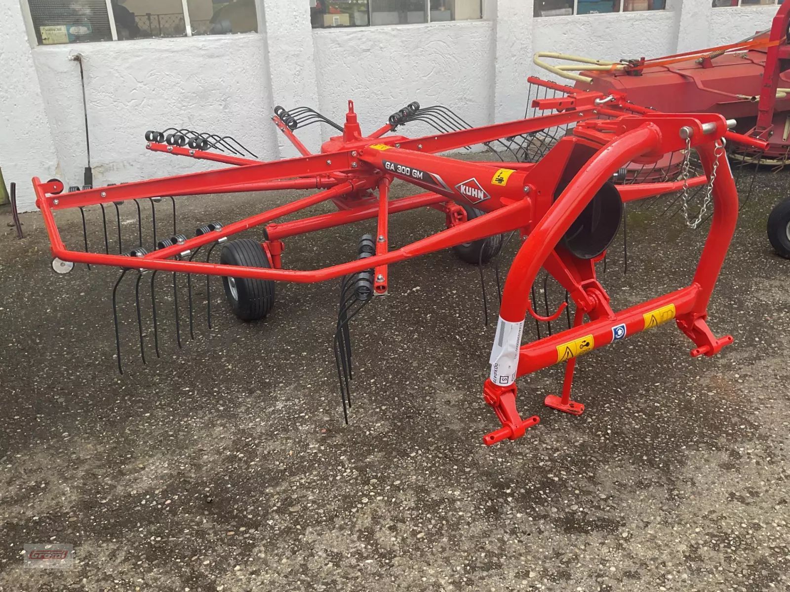 Kuhn GA 300 GM Zgrabiarka pokosowa