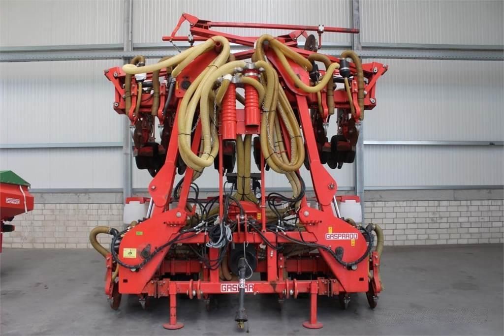 E-FARM: Maschio manta xl mit fronttank - Precision drill - id GQA7QY2 - €33,500 - Year of construction: 2013 - Germany