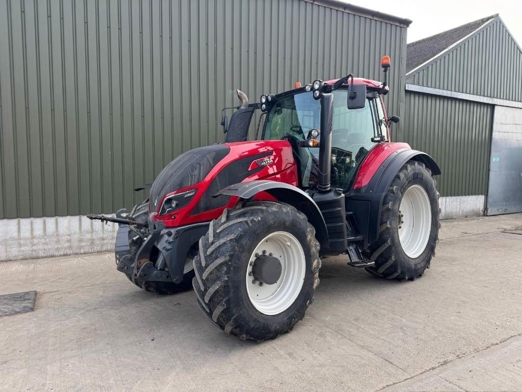 E-FARM: Valtra T194 Versu - Tracteur - id Q3ZGSAI - 61 396 € - Année: 2017 - Lecture du nombre d'heure: 4 061,Royaume-Uni
