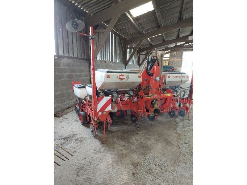 E-FARM: Kuhn planter - Precision drill - id KWYIHIK - €14,000 - Year of construction: 2014 - France