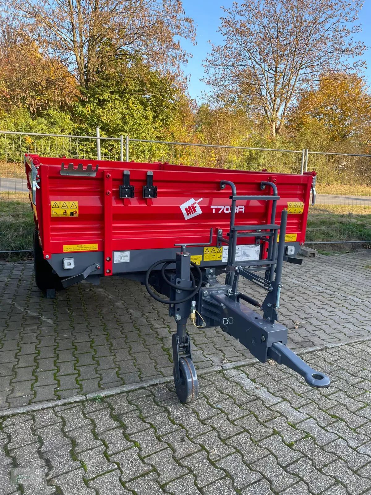 E-FARM: metal-fach t703a/2 - Benne - id KL2N4VR - 6 891 € - Année: 2023 - Allemagne