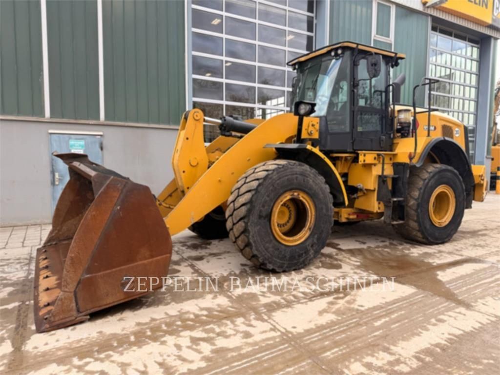 Caterpillar 950m Wheel loader €92,000