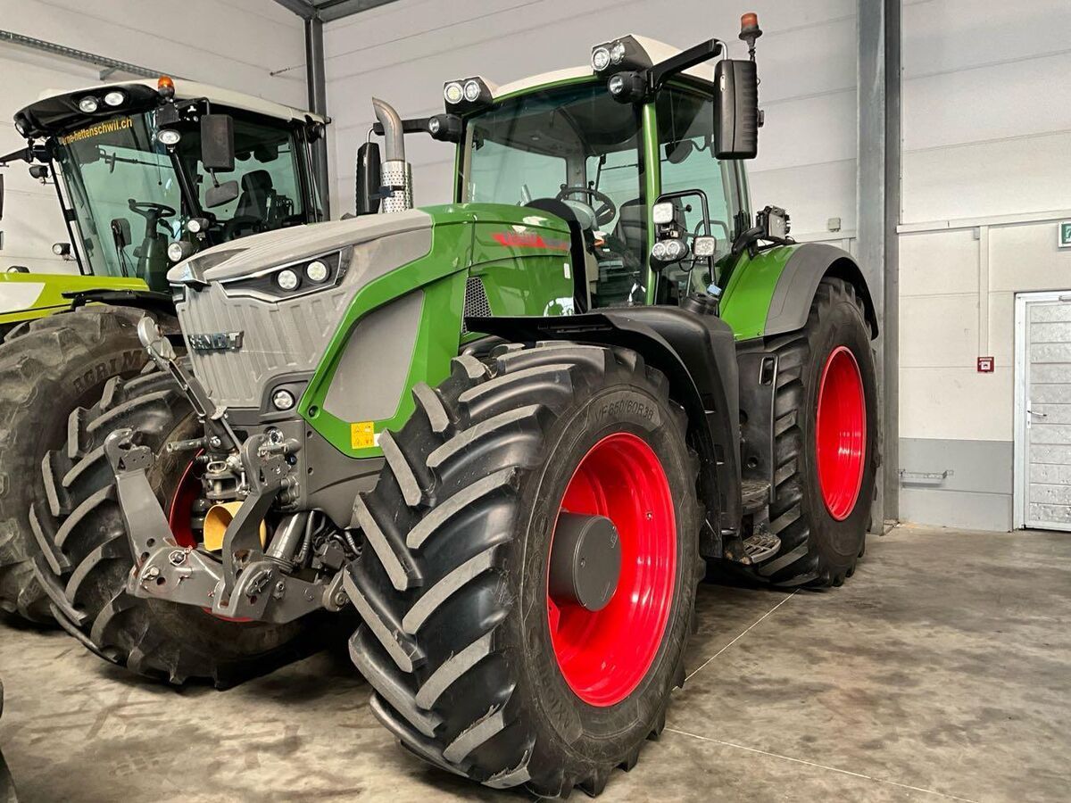 Fendt 942 Vario Profi Plus Tractor €285,000