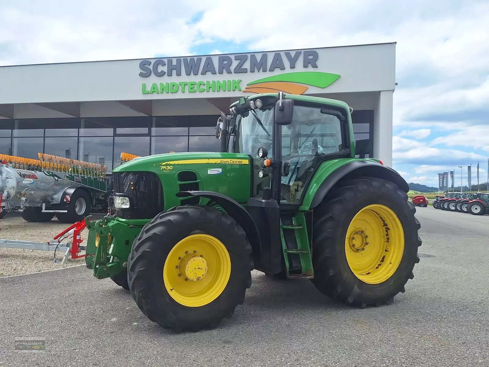E-FARM: John Deere 7530 Premium - Tractor - id JIX5VG7 - €58,250 - Year of construction: 2011 - Engine hours: 8,407,Engine power (HP): 204,Austria