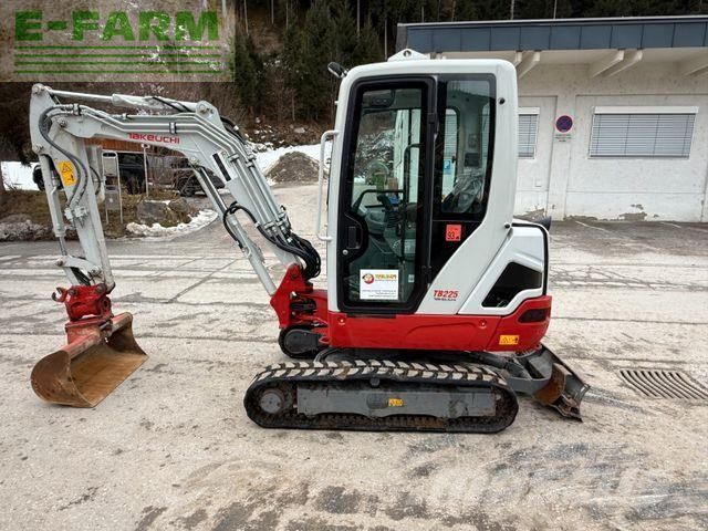 Takeuchi tb225 powertilt Mini-pelle 39 900 €