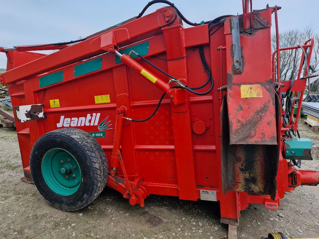 E-FARM: Jeantil dp 4200 re-e - Fütterungstechnik Sonstige - id ENJY7SN - 5.000 € - Baujahr: 2004 - Frankreich