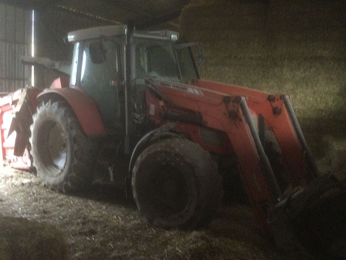 Massey Ferguson 6465 tractor €32,000