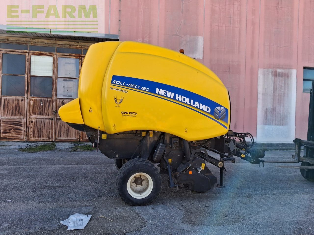 New Holland roll-belt 180 Baler €25,800