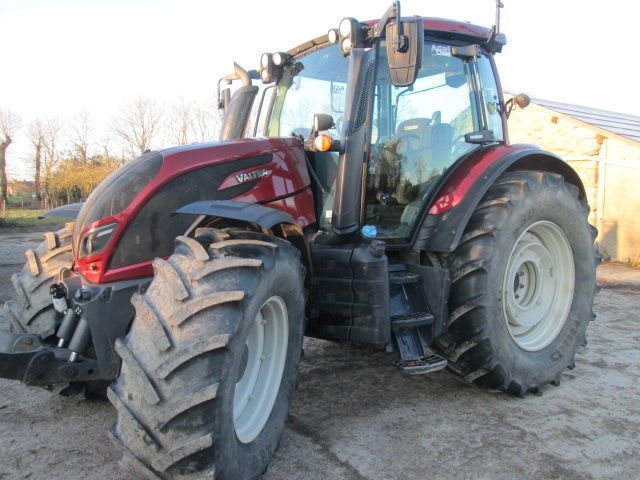 E-FARM: Valtra N154e Active - Trattore - id 9X9RUFG - 65.000 € - Anno di costruzione: 2019 - Ore: 3.771,Potenza del motore: 154,Francia