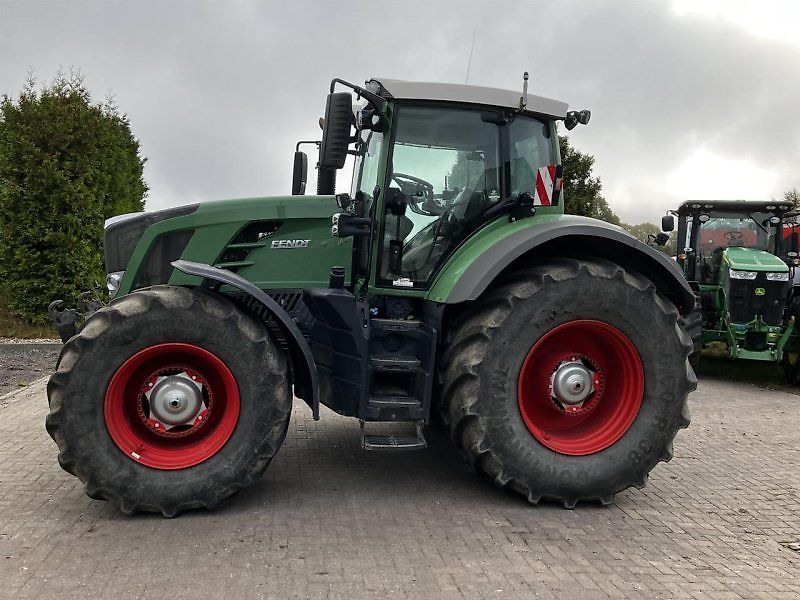 Fendt 828 Vario Tractor €68,000