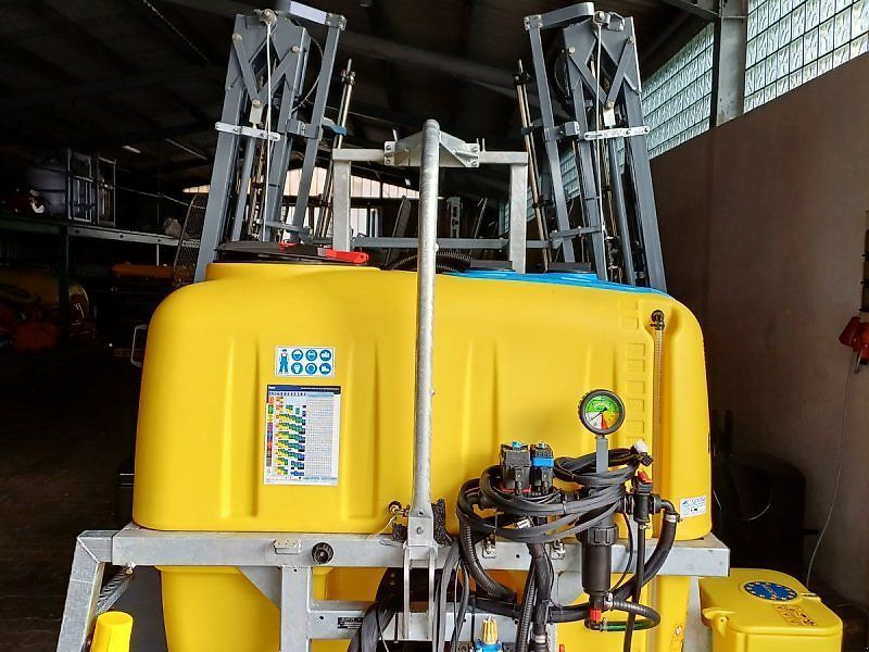 E-FARM: Caffini genius 1000 l - Pulverizador - id 2QF2A9A - 14.706 € - Año: 2024 - Alemania