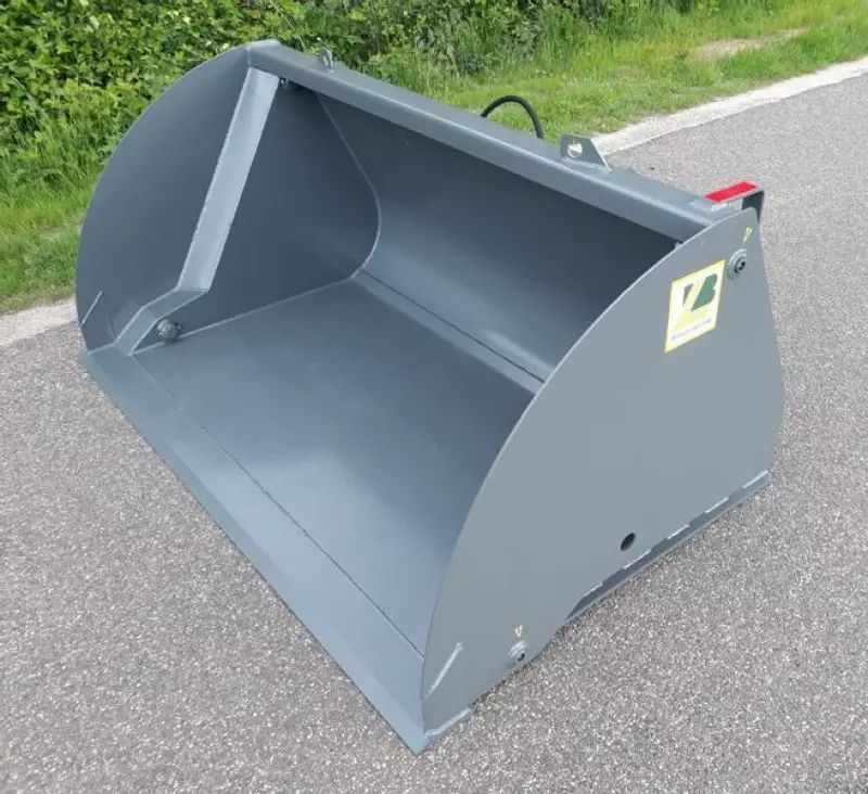 E-FARM: Bressel und Lade hochkippschaufel l66 - Anbaugerät - id 7MQ2NDW - Deutschland