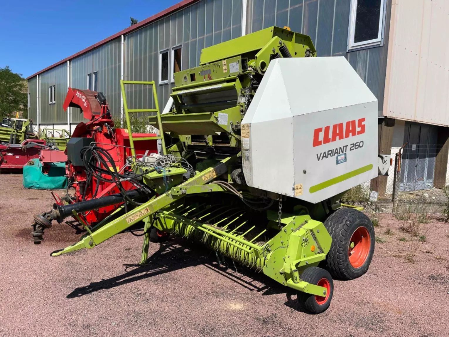 E-FARM: Claas Variant 260 - Presse à balles - id NPRU6M2 - 12 500 € - Année: 2010 - France