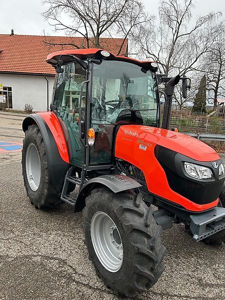 Kubota M4063 Tractor €39,403