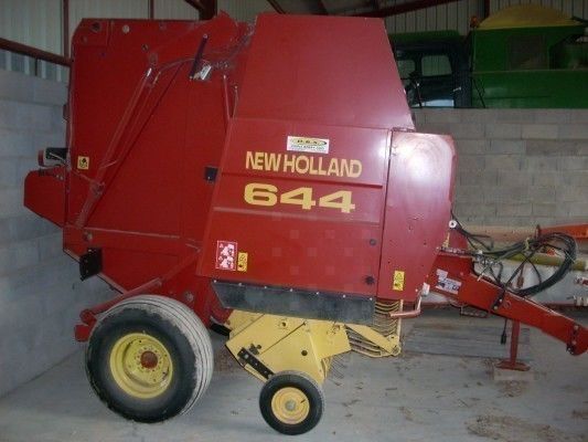 E-FARM: New Holland 644 - Empacadora - id UHYEB4A - 6100 € - Año: 1997 - Francia