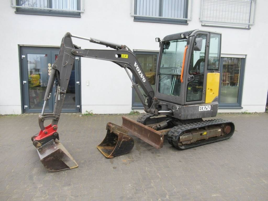 VOLVO ecr 25 d Mini-pelle 23 950 €
