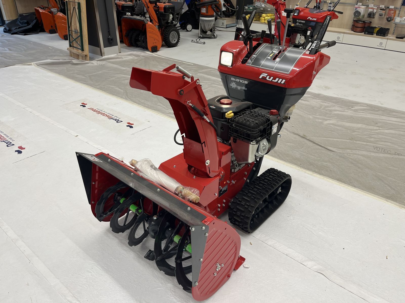 E-FARM: fujii sk 810 be - Kommunaltechnik - id E4Y4VYS - 5.709 € - Baujahr: 2022 - Österreich