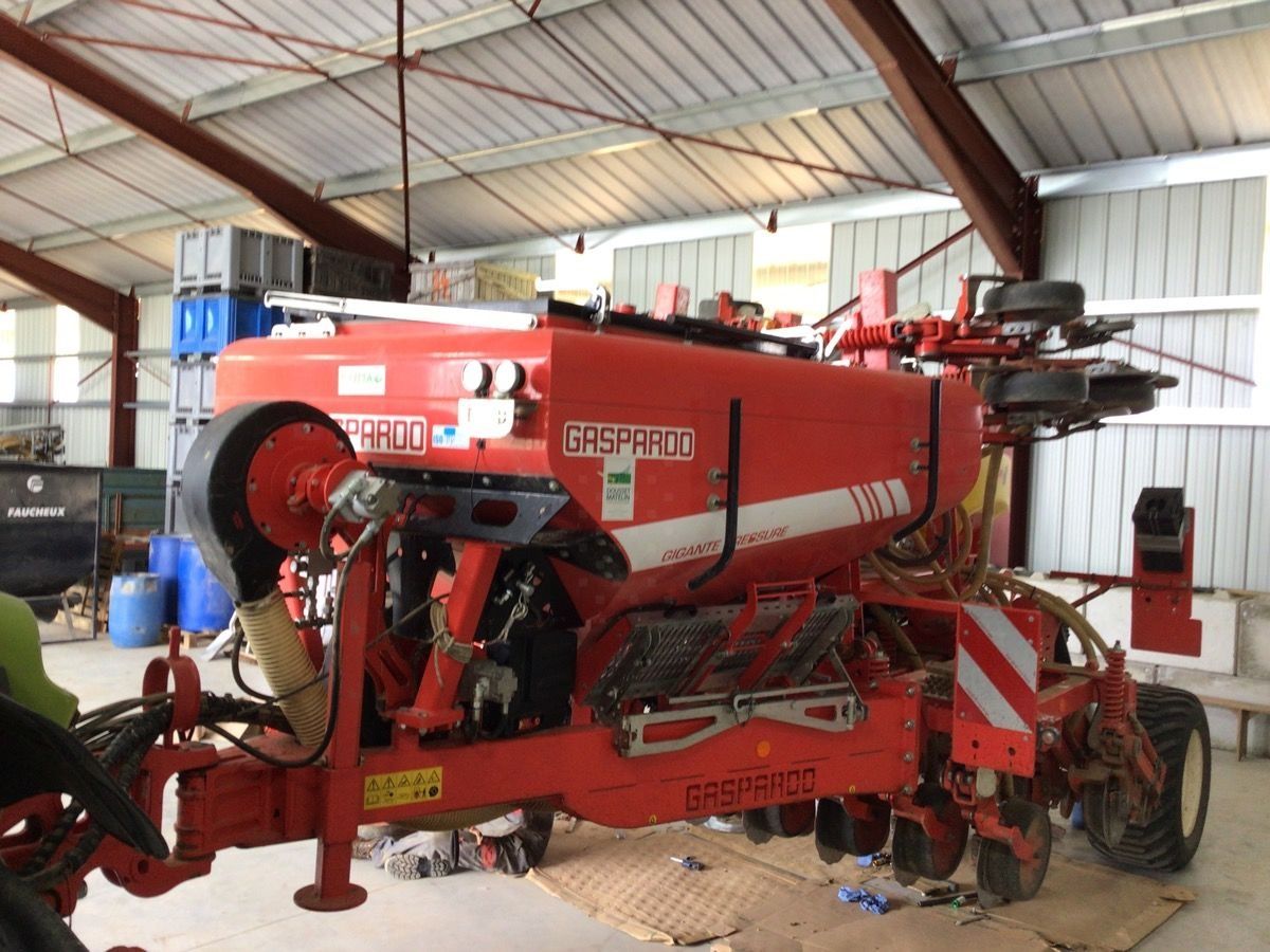 E-FARM: Gaspardo gigante 400 - Semoir direct - id RDM6AYQ - 38 500 € - Année: 2020 - France